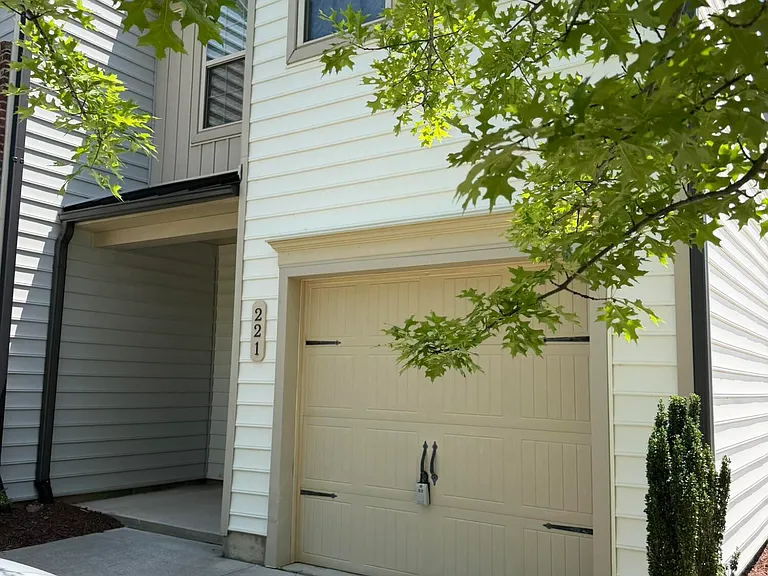 221 Irving Way — Photo 22