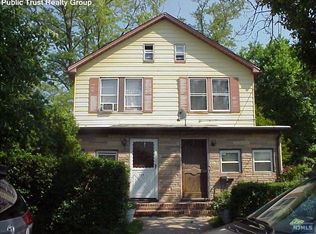 17-19 Intervale Rd, Teaneck, NJ 07666