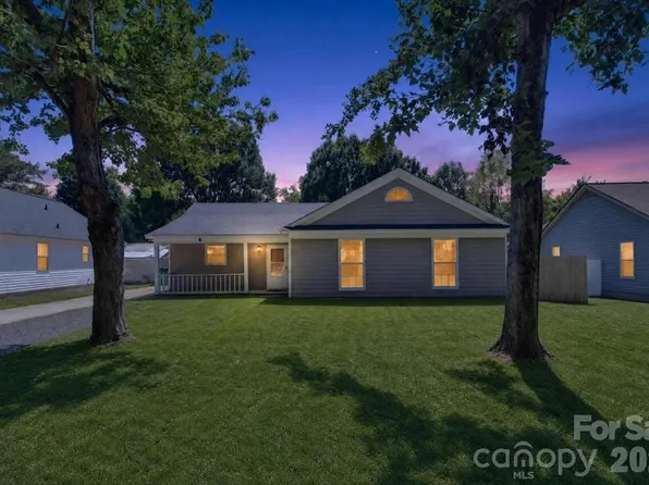 8006 Sheringham Way, Charlotte, NC 28227