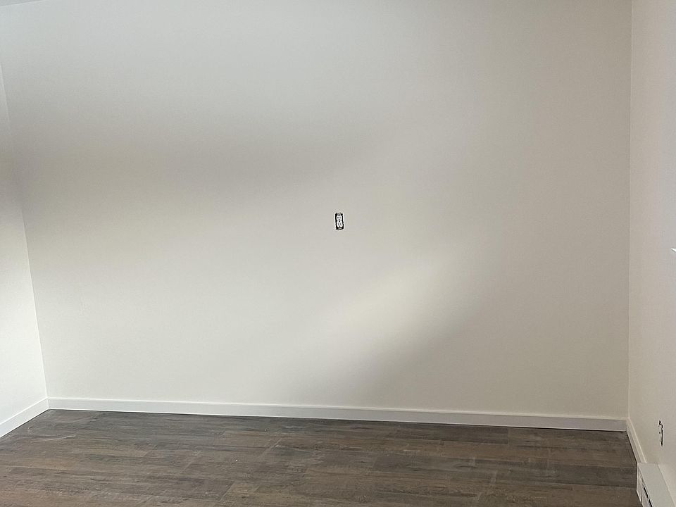 Building Photo 4