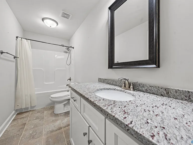 233 Dustin Ln NW — Photo 28