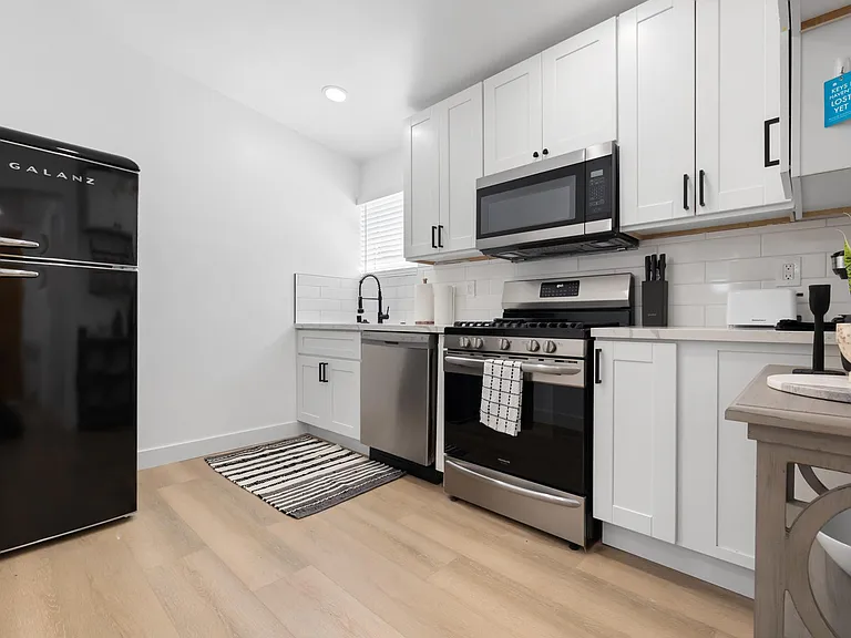 3316 Lincoln Ave — Photo 11