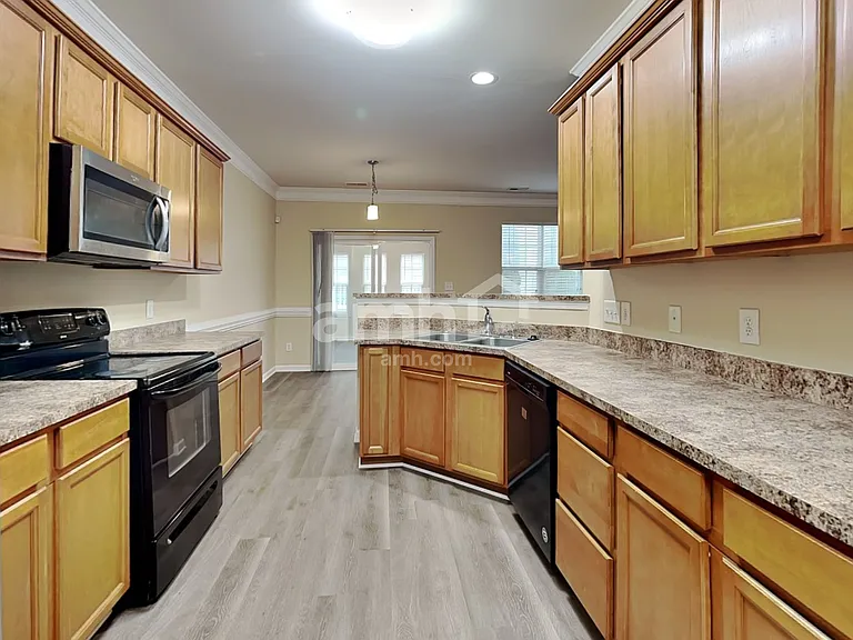 5279 Crosswinds Rd — Photo 4
