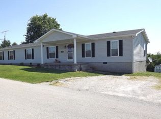 5076 Murphysville Rd, Maysville, KY 41056