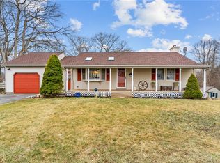 15 Hezekiah Dr, Warren, RI 02885