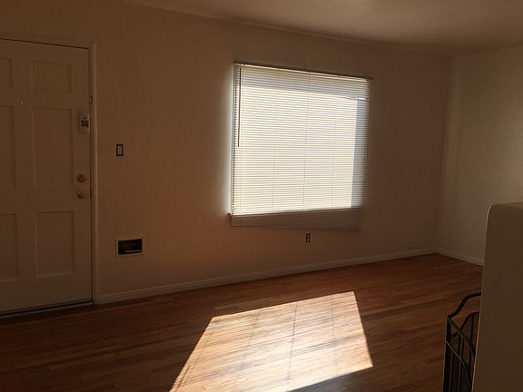 4th image of 668 E Manor Dr