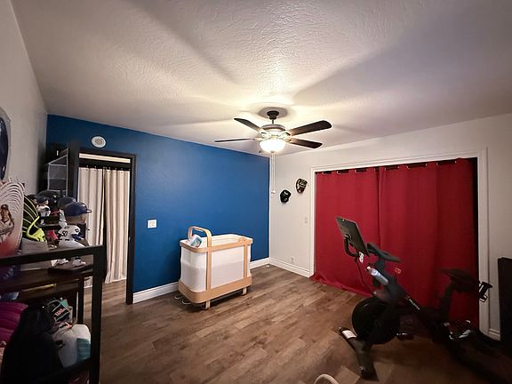 4th image of 27464 Meadow Dr