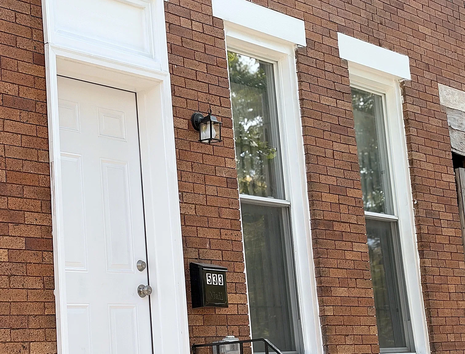 3 bed, 1.5 bath, 1200 sqft, $1,800 — Photo 1