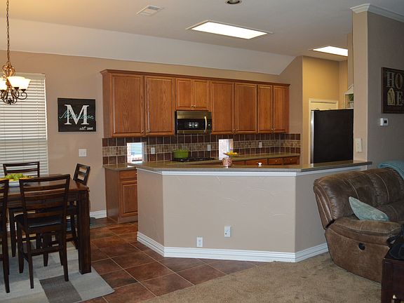 3rd image of 2832 Thorncreek Ln