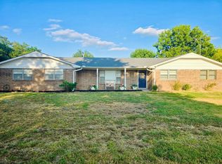 33057 Square Top Rd, Anadarko, OK 73005