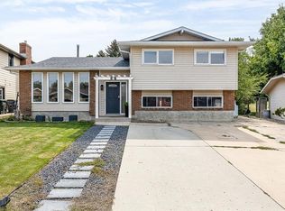 37 NW Sunflower Ct SE, Medicine Hat, AB T1B 2H6