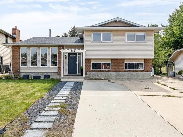 37 NW Sunflower Ct SE, Medicine Hat, AB T1B 2H6