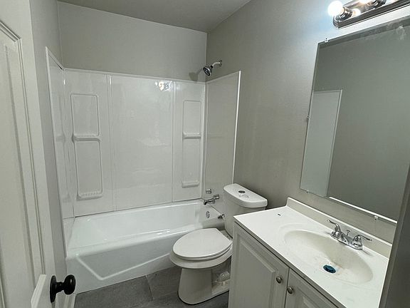 3rd image of 2774 Tanner St