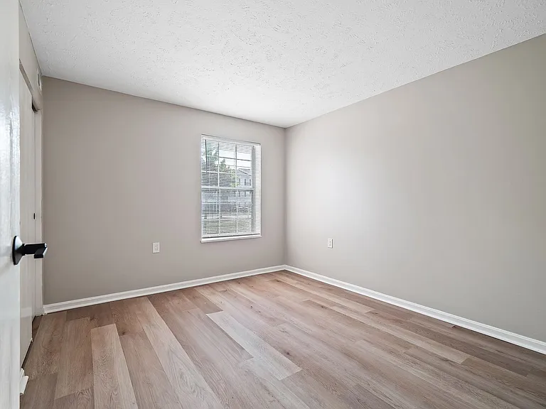 Cherry Tree Village Apartments — Photo 231