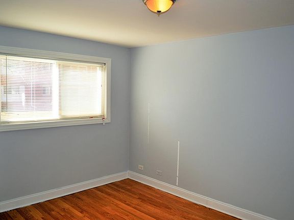 4th image of 10113 Old Orchard Ct Unit 104