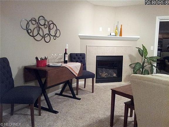 3rd image of 585 Birch Hill Dr Unit 28