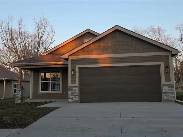 1023 S Olive St, Ottawa, KS 66067