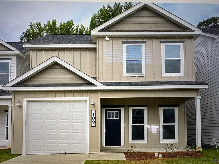 109 Leisure Pointe Cv — Photo 1