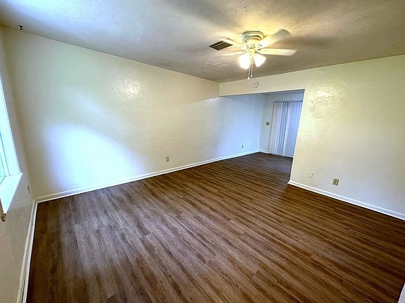 2nd image of 1425 Fisher Ln