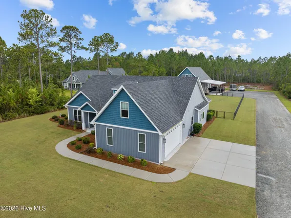 2463 Hoover Road, Hampstead, NC 28443