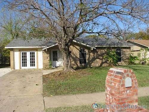 1st image of 1018 Las Flores Dr