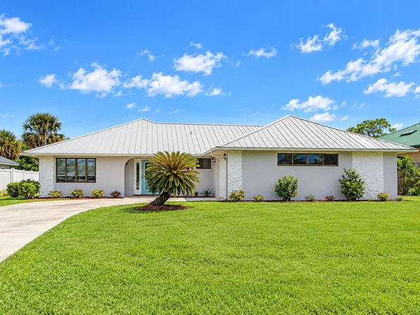 1309 SE Coral Reef St, Port Saint Lucie, FL 34983