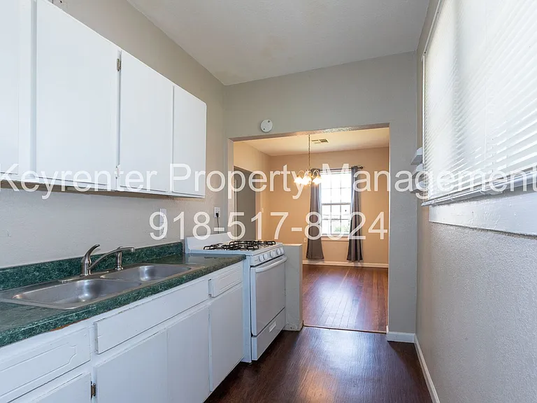 1607 N Lewis Pl — Photo 21