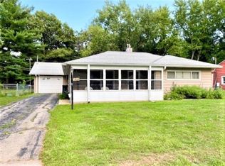 1406 Harvey Dr, Sterling, IL 61081