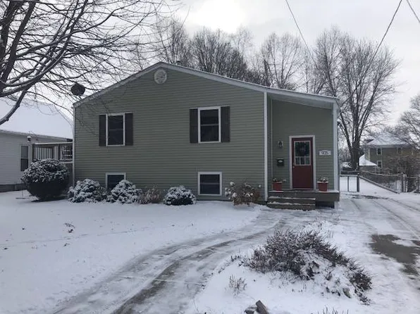 905 W Boston Ave, Monmouth, IL 61462