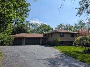 4871 Huxley Dr, Rockford, IL 61101