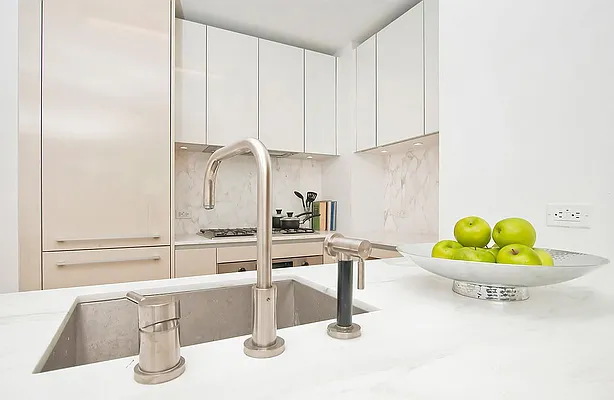 Rented by Sieber International | media 72