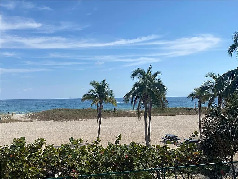750 N Ocean Blvd #1009 — Photo 4
