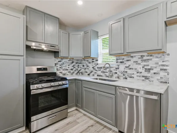2201 E Colorado St, Victoria, TX 77901