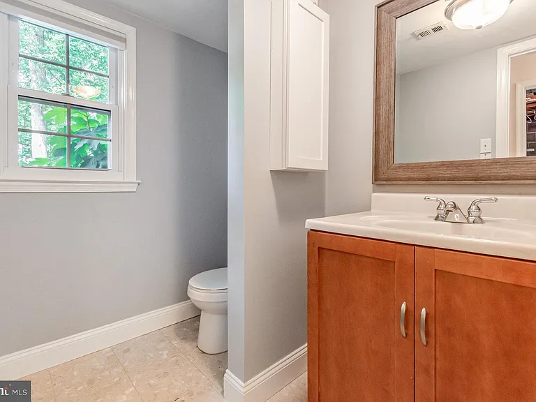 519 Woodland Ct NW — Photo 18
