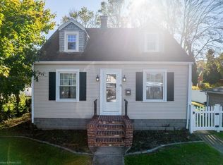 23 Rodman St, Fairhaven, MA 02719