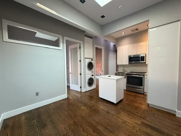 2329 1st Avenue image 1 of 10