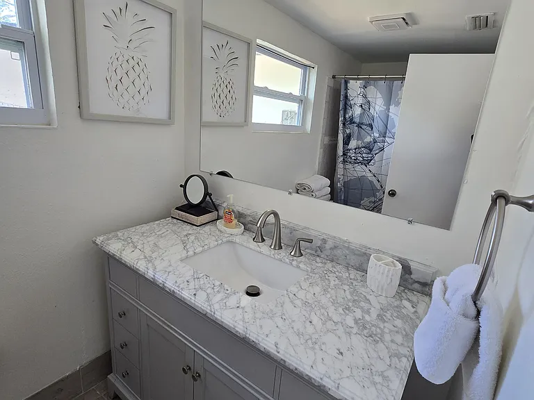 1430 Parkview Ln — Photo 14