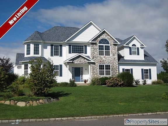 2nd image of 10 Sherwood Dr