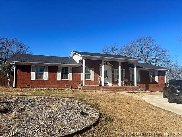 1st image of 1901 Mockingbird Ln