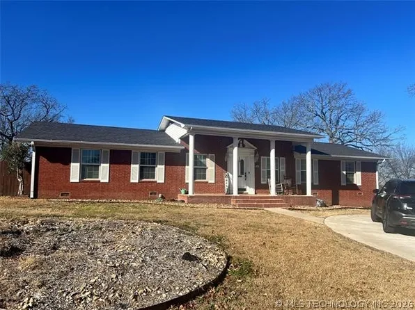 1901 Mockingbird Ln, McAlester, OK 74501