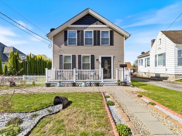 272 Bayonet Street, New London, CT 06320