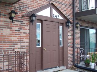 7347 W 79th Pl APT 1B, Bridgeview, IL 60455