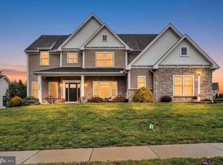 2584 Hepplewhite Dr, York, PA 17404