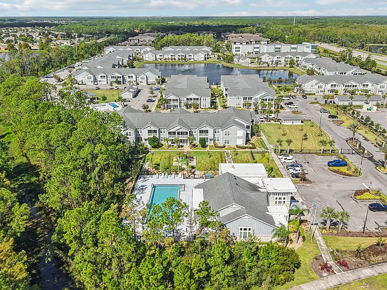 Springs At Port Orange — Photo 32