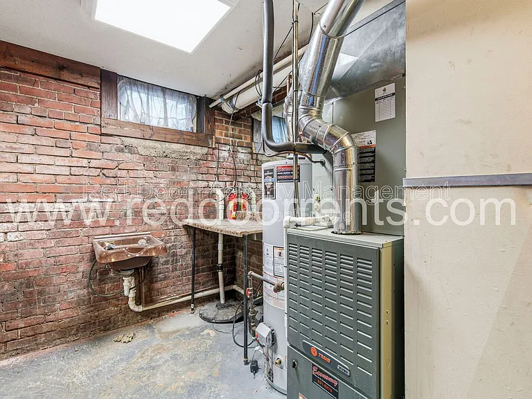 71 W High St — Photo 38