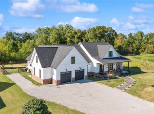 213 Parker Place Dr, Blanchester, OH 45107