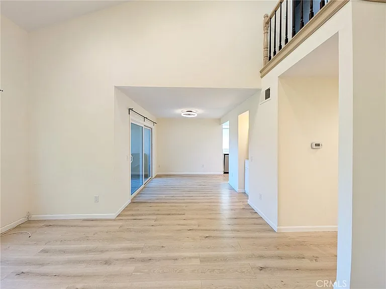 660 E Workman St — Photo 7