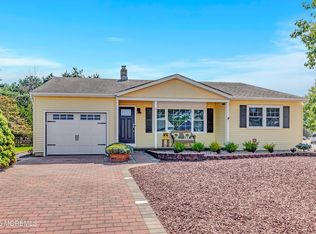 5 Killington Rd, Toms River, NJ 08757