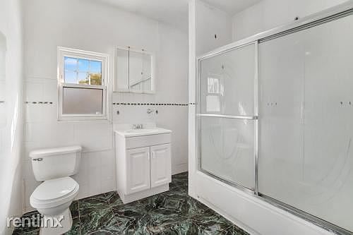 0005_1844222195_medium