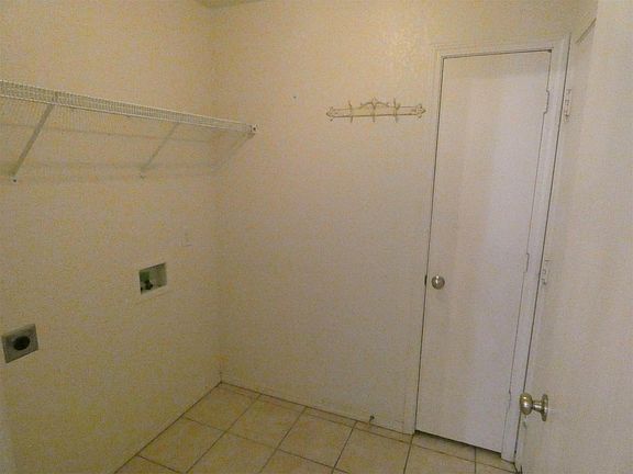 3rd image of 9121 Snowberry Dr